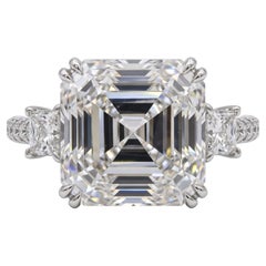 Anello in oro bianco con diamante quadrato taglio smeraldo da 9,01 carati, F VS1
