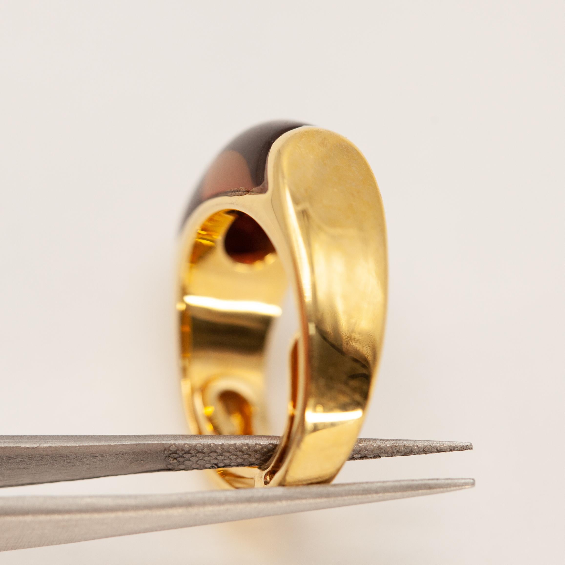 Taille cabochon Bague Bulgari Tronchetto en or jaune 18 carats avec rubellite en vente
