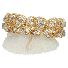 Vintage 18 Karat Gold Platinum Diamond Sculptural Ribbon Bracelet