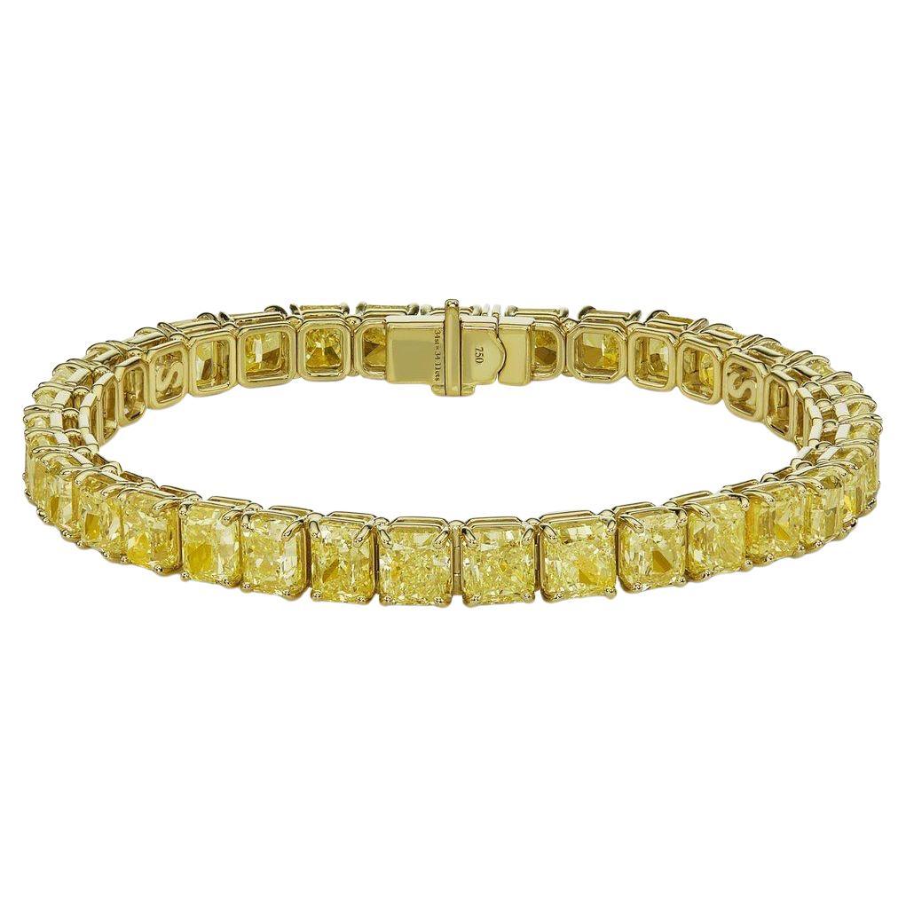 LEGACY Bracelet ligne de diamants de 28 carats à taille rayonnante  Jaune fantaisie  GIA