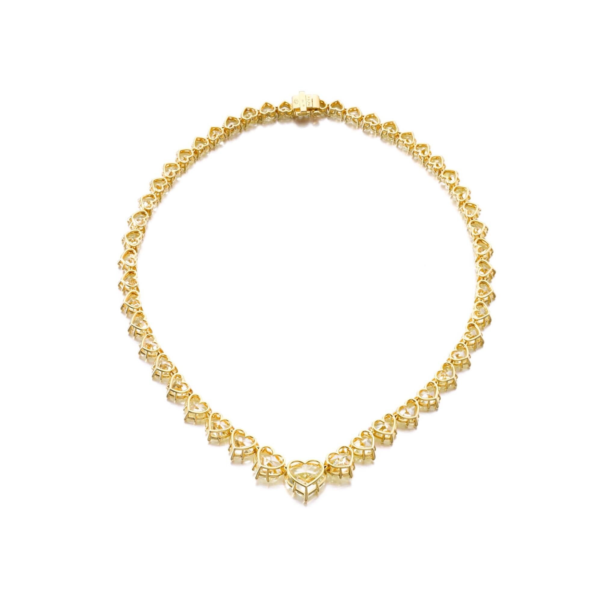 OUR LEGACY Collier de diamants en forme de cœur de 75 carats jaune fantaisie 8 carats centre GIA Neuf - En vente à Mumbai, IN