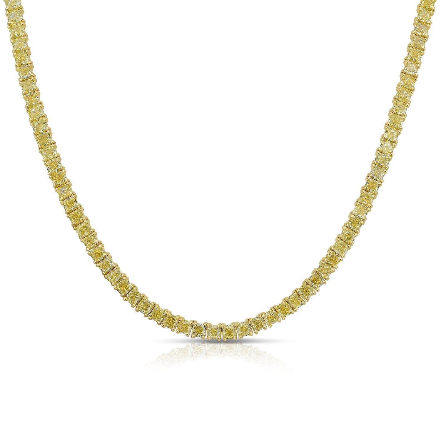 Moderno Collana di diamanti con taglio a cuscino giallo intenso da 48 carati LEGACY 0,60 carati ciascuno in vendita