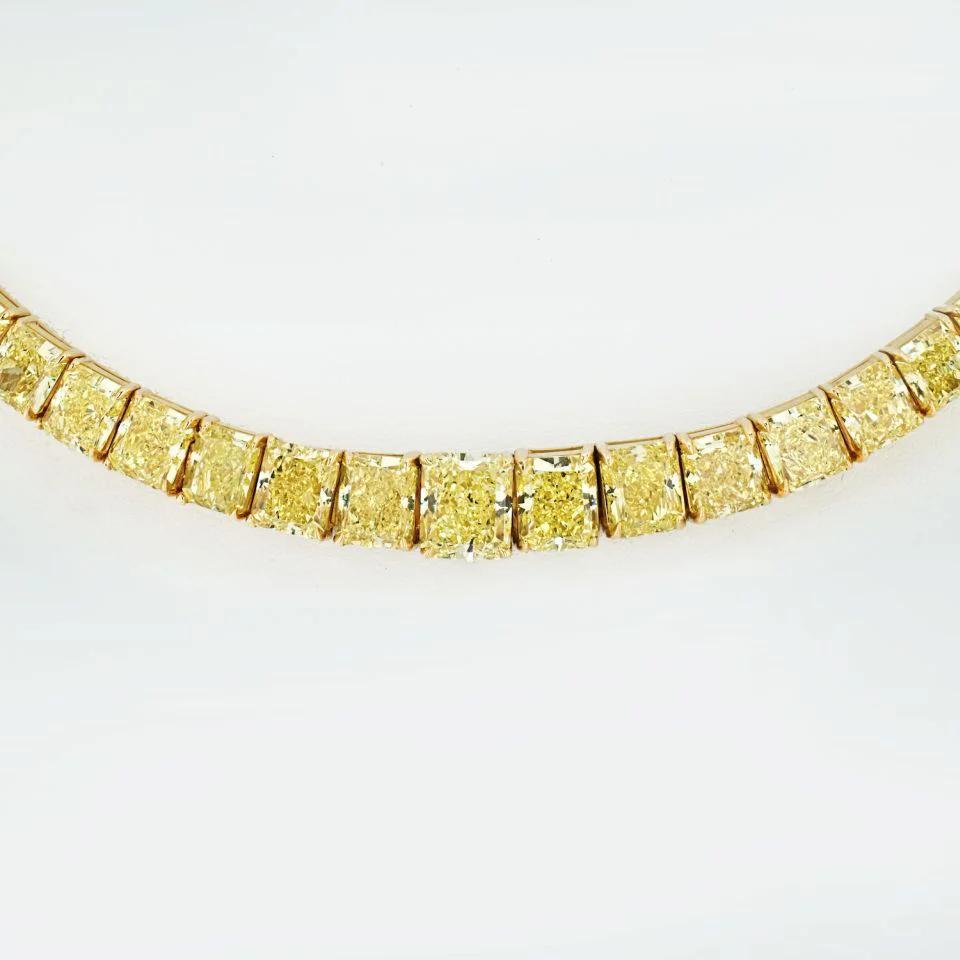 Taille radiant OUR LEGACY Collier de diamants rayonnants de 120 aCarat de couleur jaune fantaisie en vente