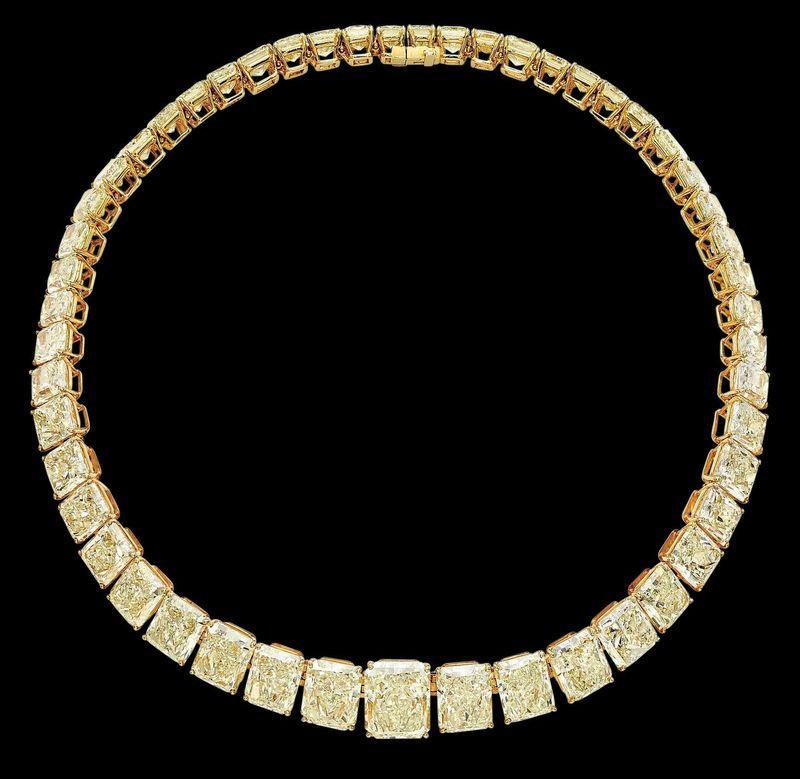 Moderne OUR LEGACY Collier de 100 carats de diamants rayonnants de couleur jaune fantaisie GIA en vente