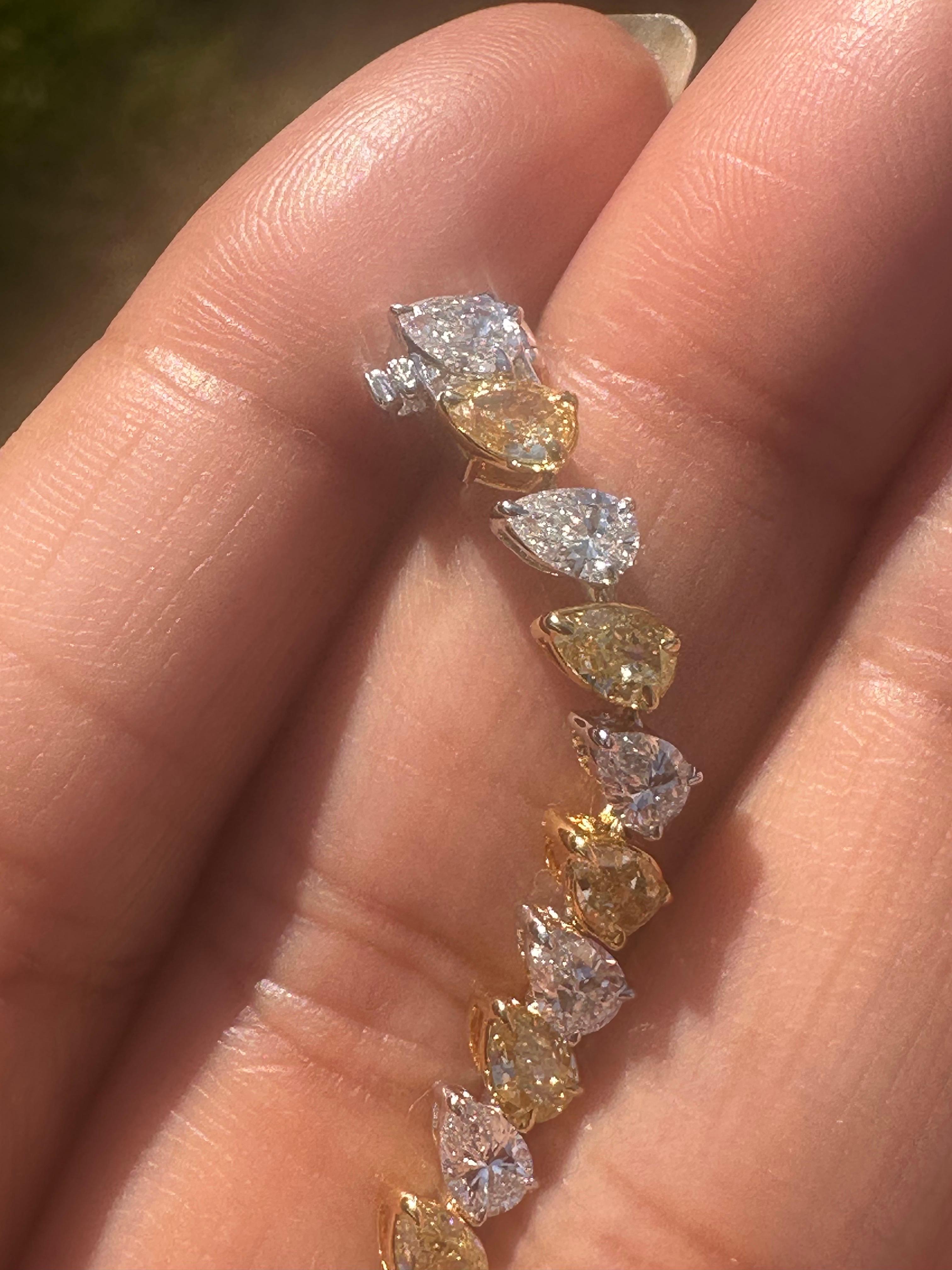 Apprécié Bracelet de diamants jaunes et blancs de 9,33 carats Unisexe en vente