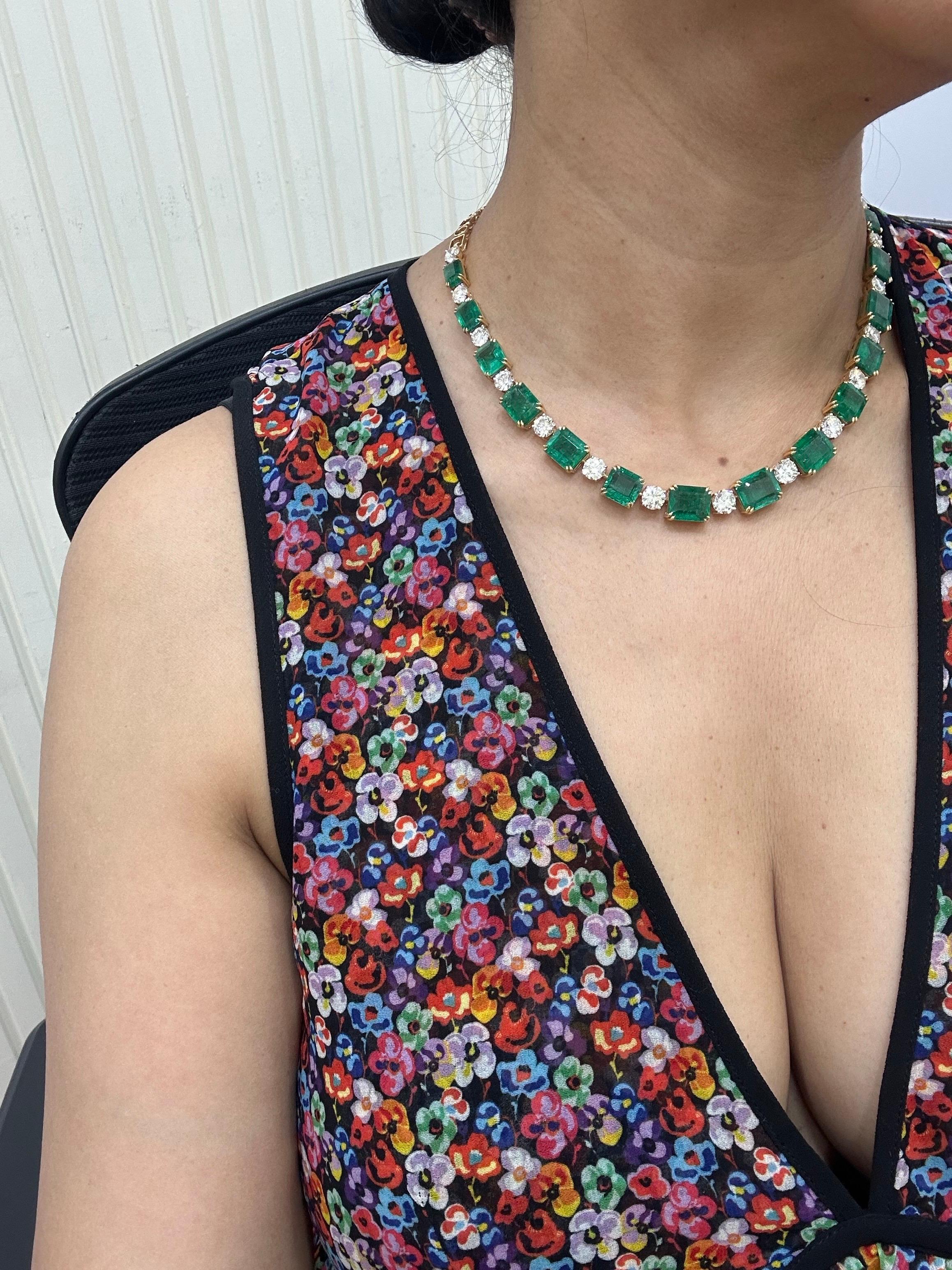 IGITL Certificado 250 quilates Antiguo Raro Collar Esmeralda Colombina Oro 22k 16