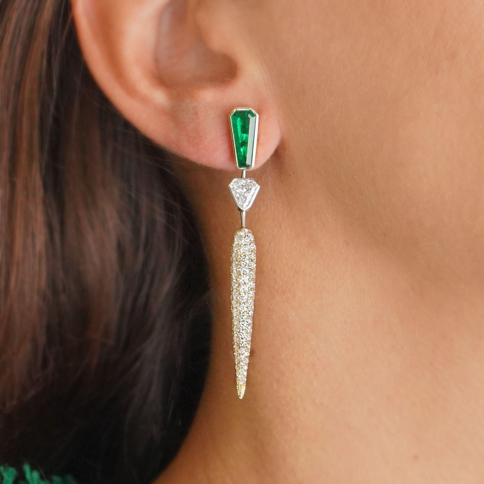 26 Karat Diamanten und Perlen Ohrringe 18k Weißgold Lang Flatterhaft Flexibel im Angebot 12