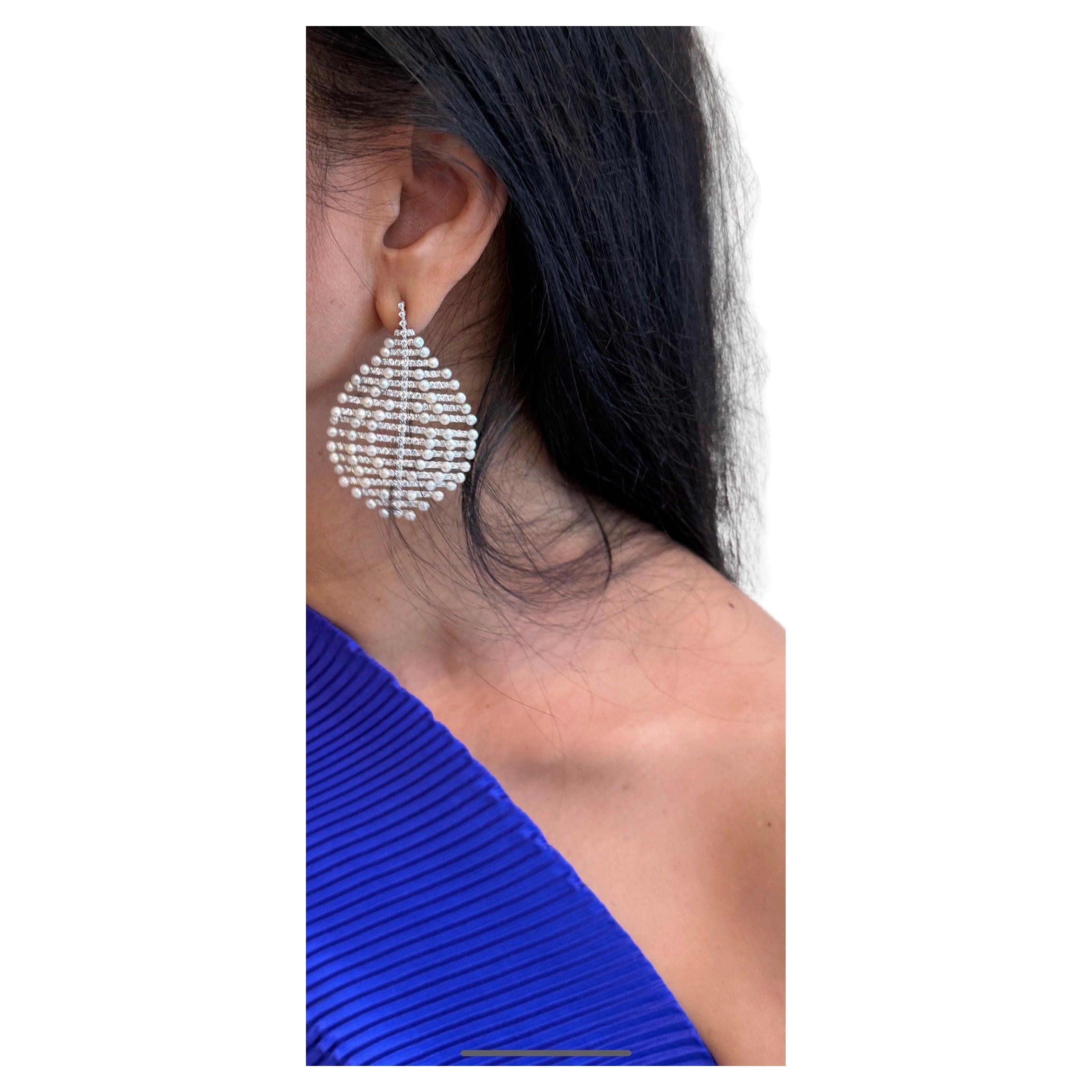 26 Carat Diamond and Pearl Earrings 18k White Gold Long Fluttering Flexible