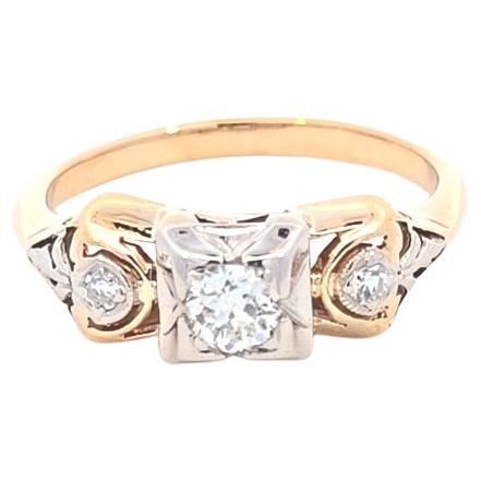 Zweifarbiger Diamantring mit drei Steinen 14 Karat im Angebot