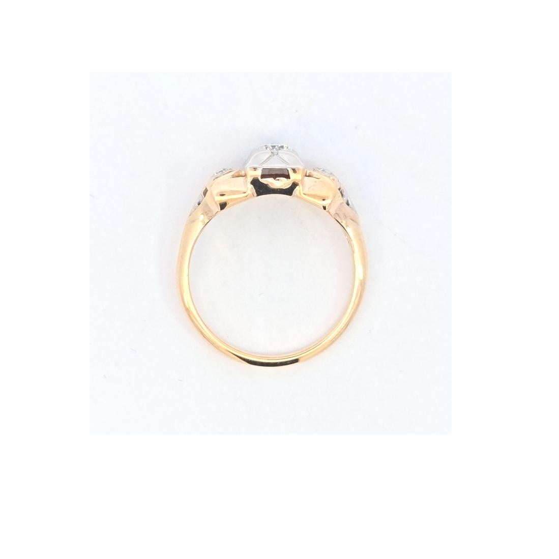 Zweifarbiger Diamantring mit drei Steinen 14 Karat für Damen oder Herren im Angebot