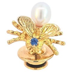 Pearl and Blue Sapphire Bee Tie Tack in 14 Karat Yellow Gold
