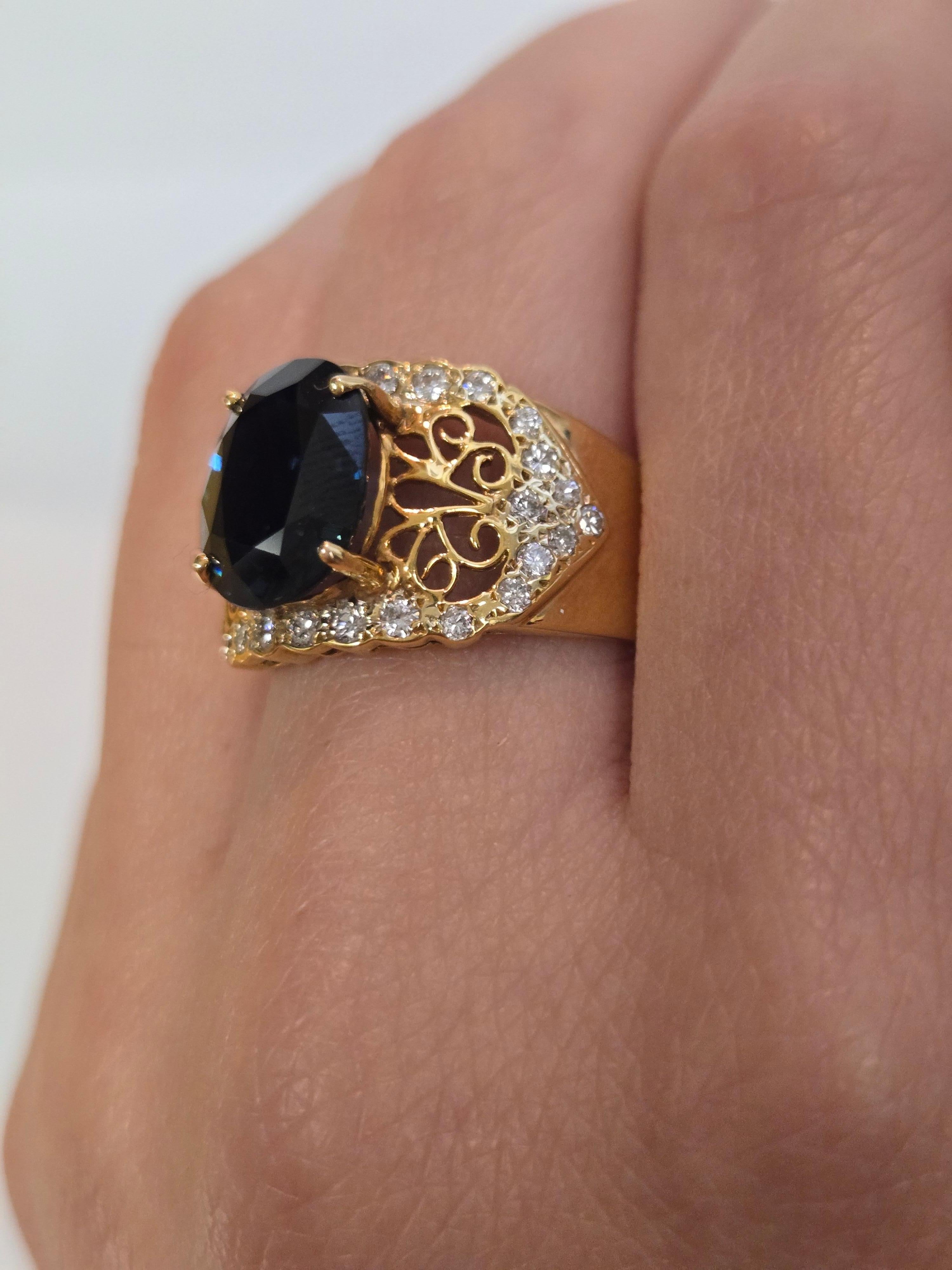Bague en or 18 carats certifiée SGL 4,75 carats saphir bleu et diamant Bon état - En vente à Pasadena, CA