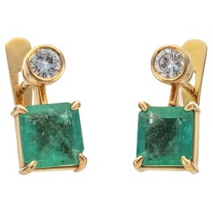 1960s Contemporary 19.2kt Yellow Gold Diamond Emerald Drop Earrings
