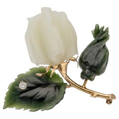 Jade, 0.15 ct Diamond 14 kt Yellow Gold Floral Brooch