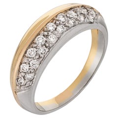 Structured Two-Tone Gold Band Ring with Brilliant-Cut Diamonds
