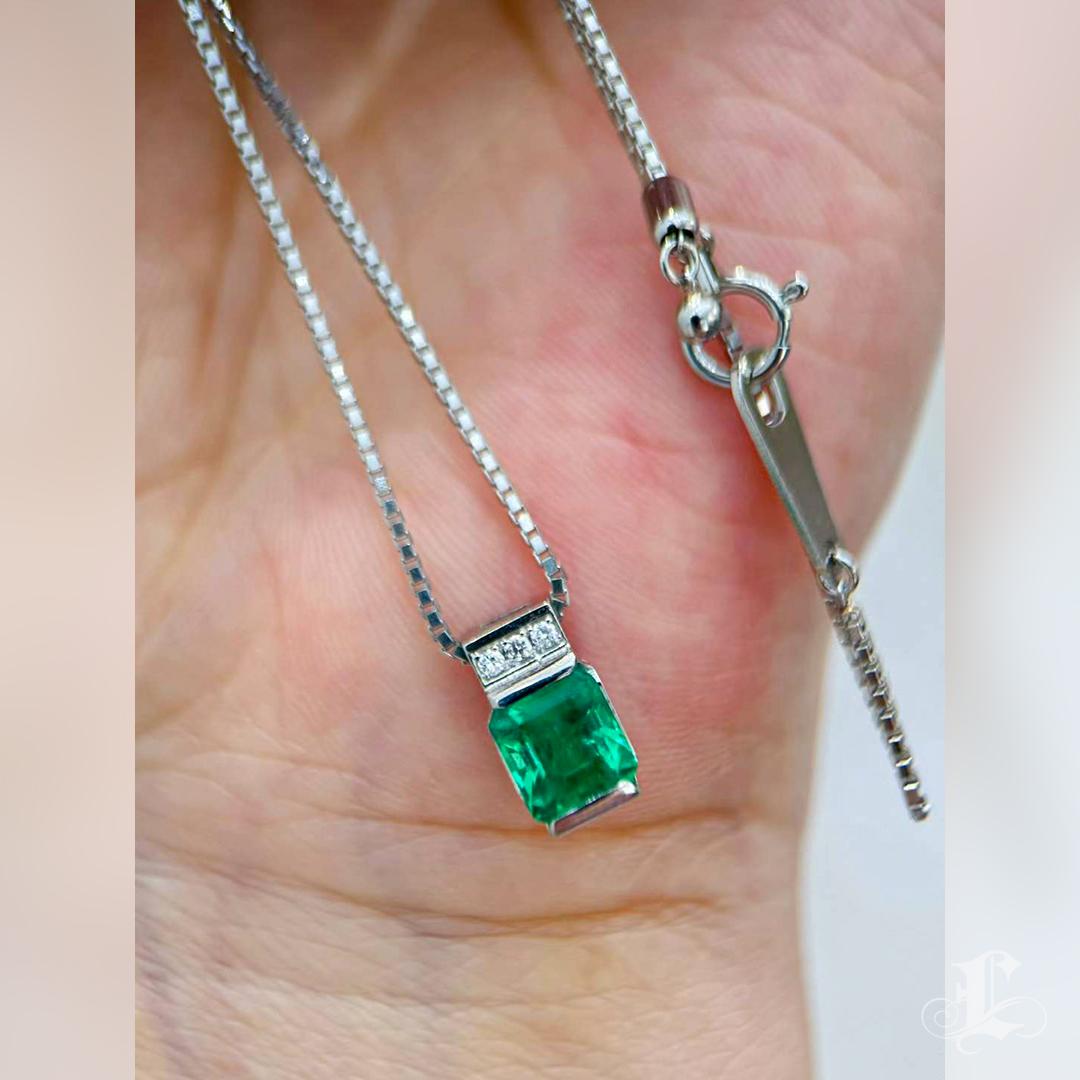 【Énigma】Emeralda - Collana di smeraldi colombiani da 1,02 carati in vendita 6