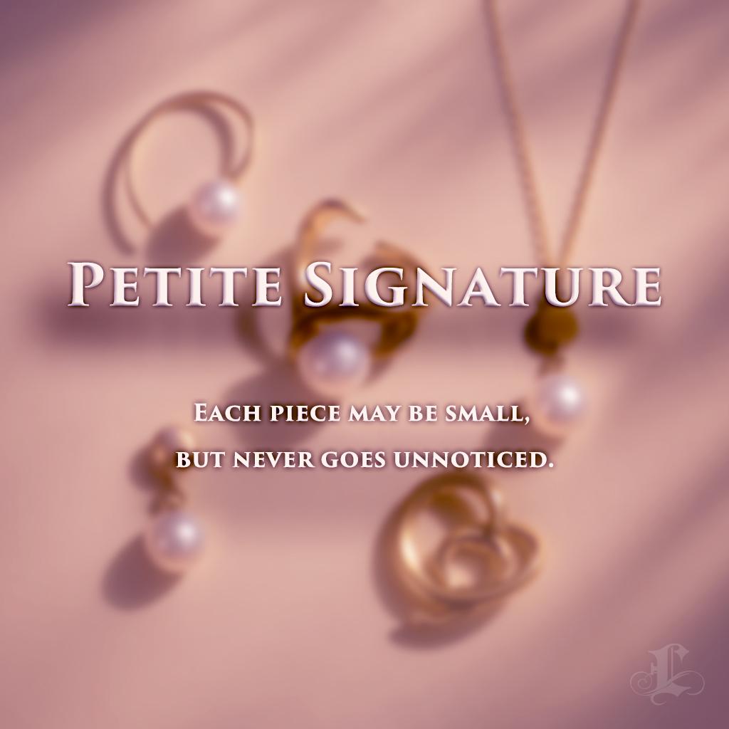 Questa collana, ispirata alle prime luci di un giardino in fiore, combina perle Akoya di grado aurora da 5-6 mm e perle di corallo rosa naturale da 4,5 mm in un morbido motivo alternato. La delicata lucentezza delle perle Akoya incontra il calore