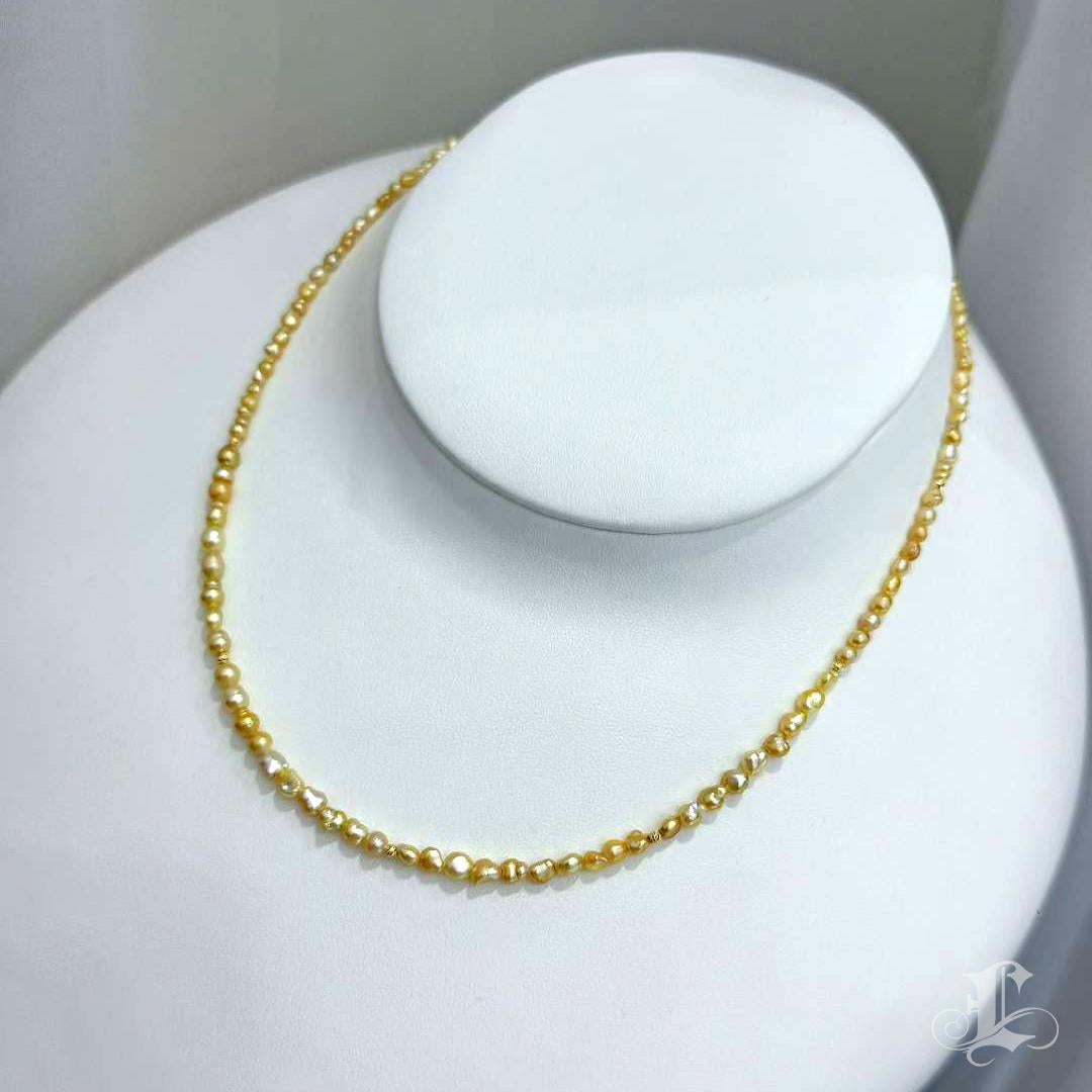 Donna Firma Piccola】 Collana di perle Golden Drift South Sea Keshi in vendita