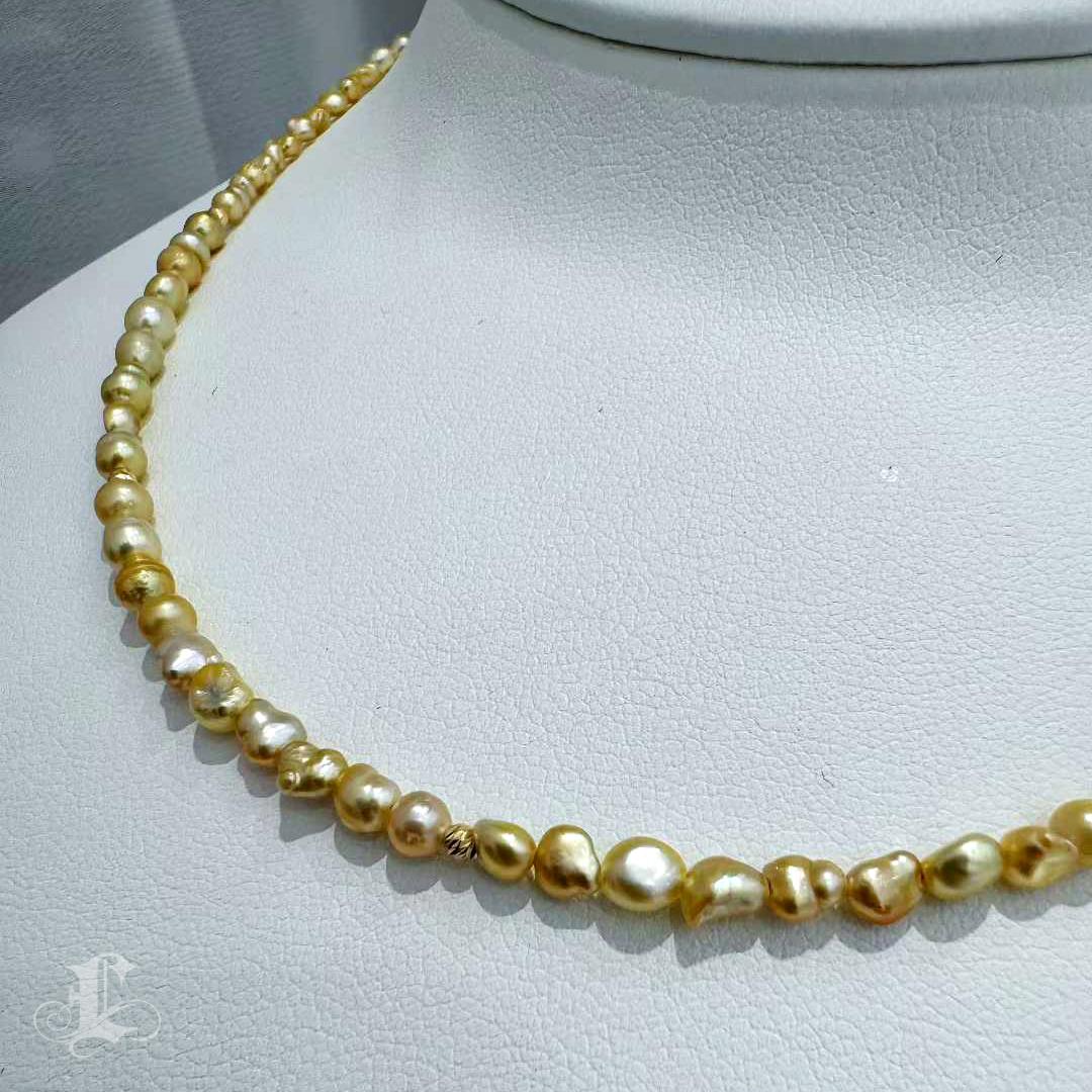 Firma Piccola】 Collana di perle Golden Drift South Sea Keshi in vendita 3