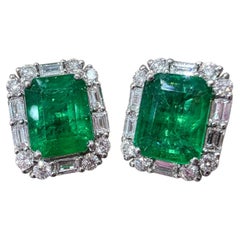 【Énigma】Vivid Green Emerald Diamond Earrings in 18K White Gold — 4.9ct