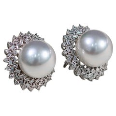【Crown Radiance】Ohrringe mit Diamanten und Südseeperlen in 18-karätigem Weißgold