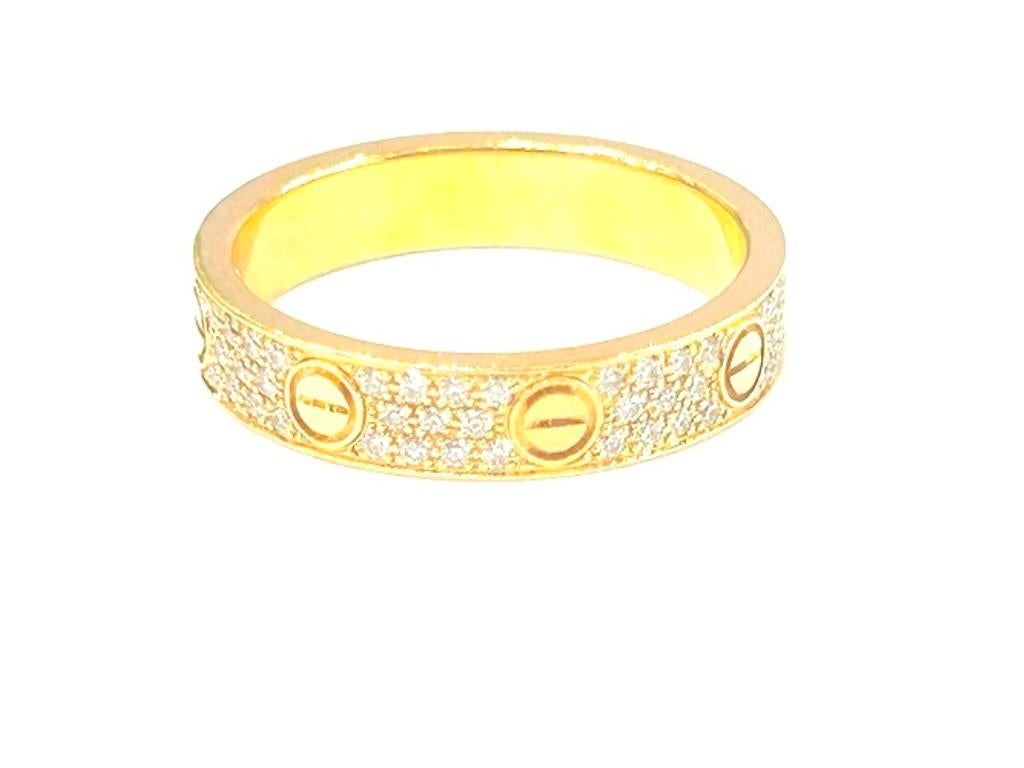 Cartier, Fede d'amore in oro giallo 18 carati con pavé di diamanti 0,31 carati Scatola e documenti In condizioni buone in vendita a Beverly Hills, CA