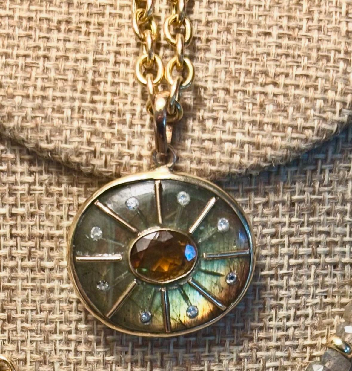 Pendentif en or 14 carats, labradorite, tourmaline, diamants en vente 1