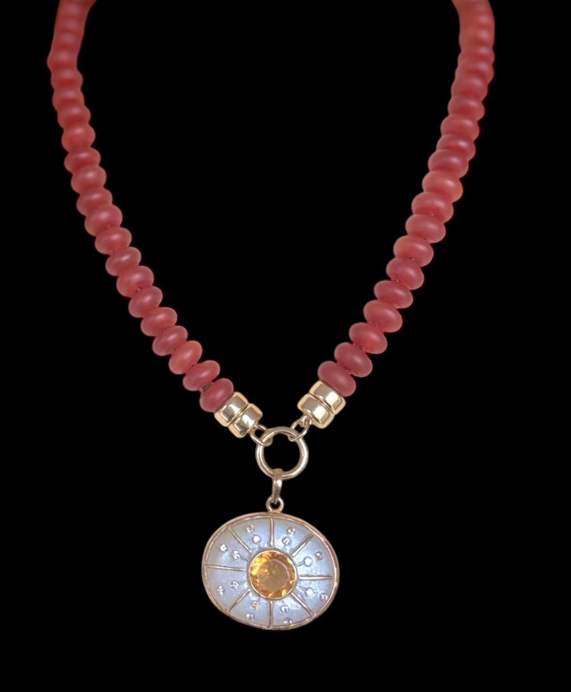 COLLANA CARNELIANA, corniola e oro 14k con charm Enhancer in vendita 5