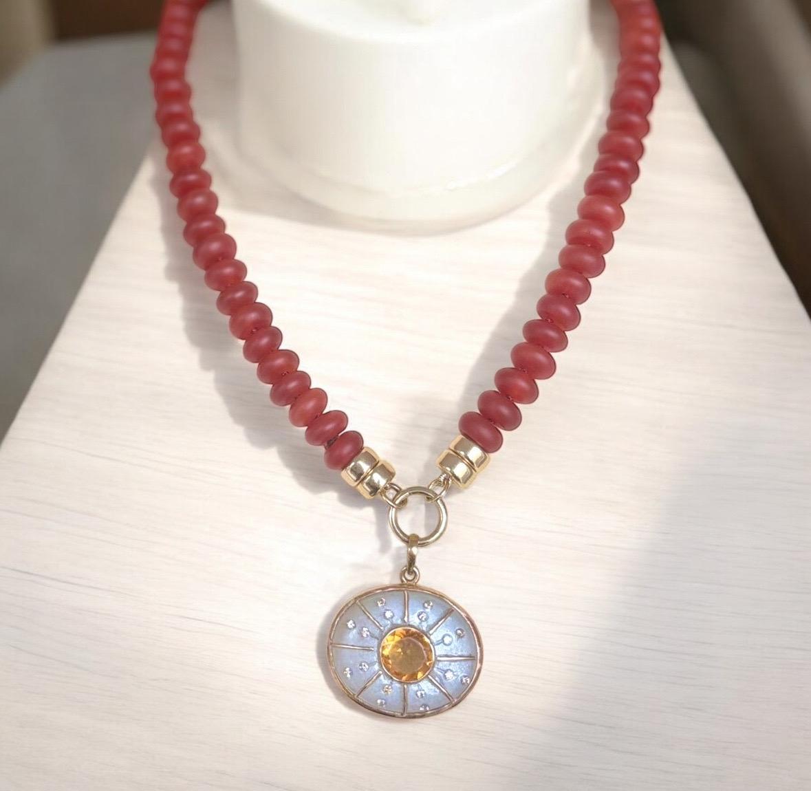 COLLANA CARNELIANA, corniola e oro 14k con charm Enhancer in vendita 7