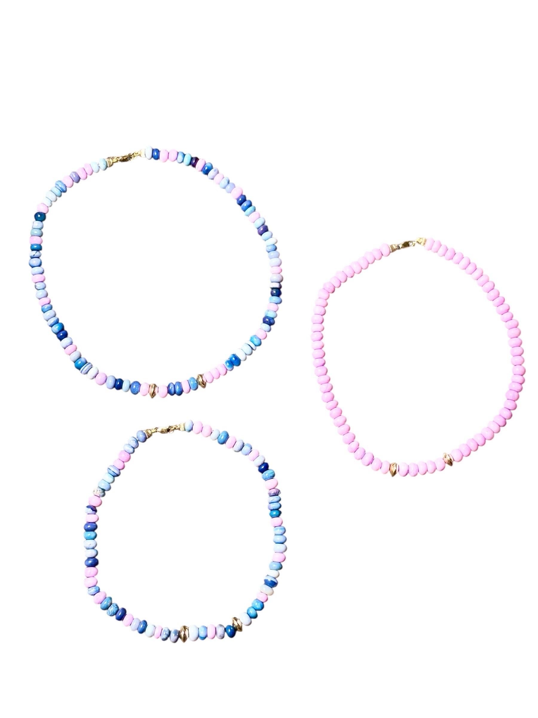 Collier trois brins en Opale Candy avec perles en or 14k en vente 2