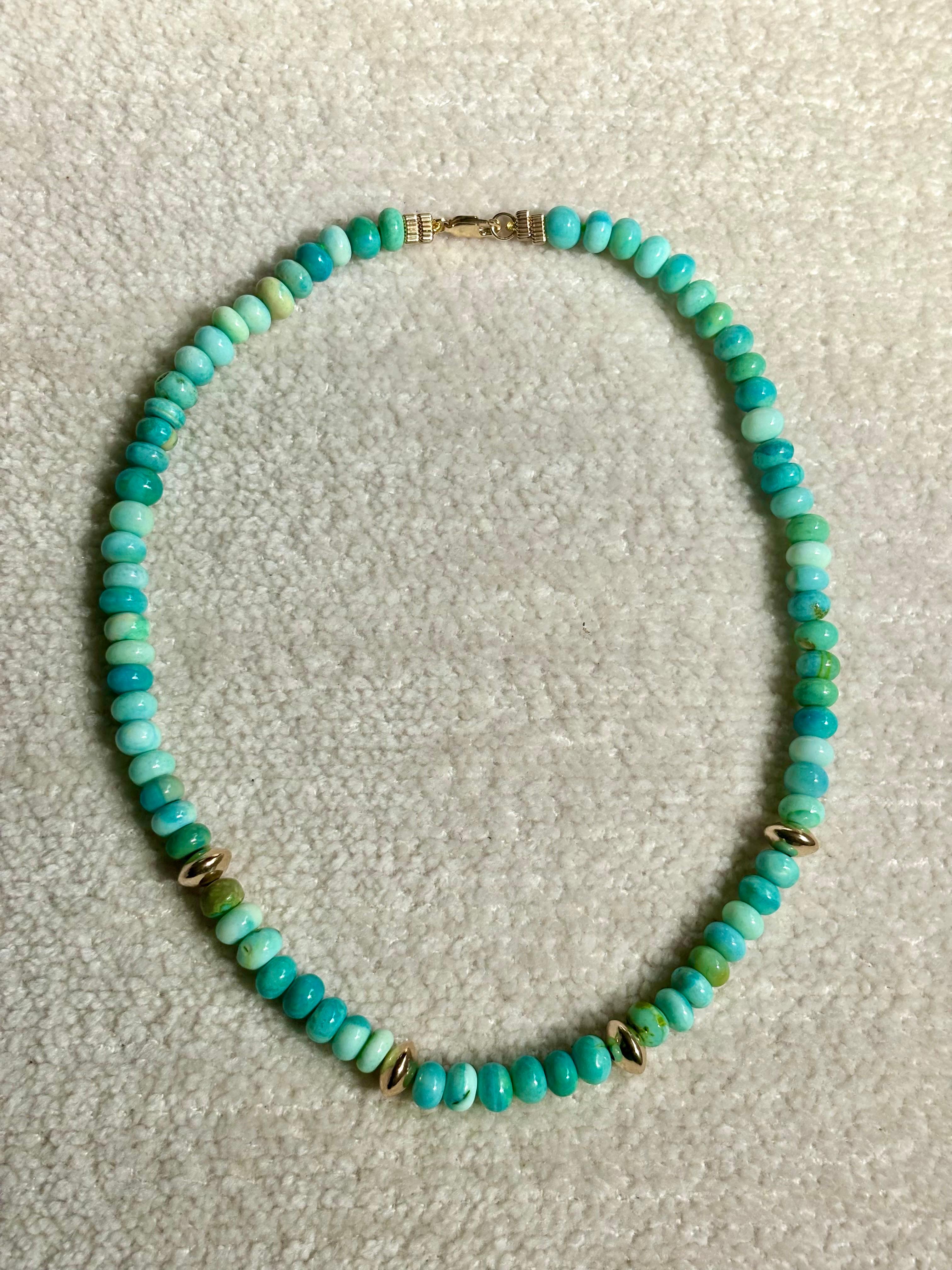 Opale verde e  Collana d'oro In condizioni Nuovo in vendita a New York, NY
