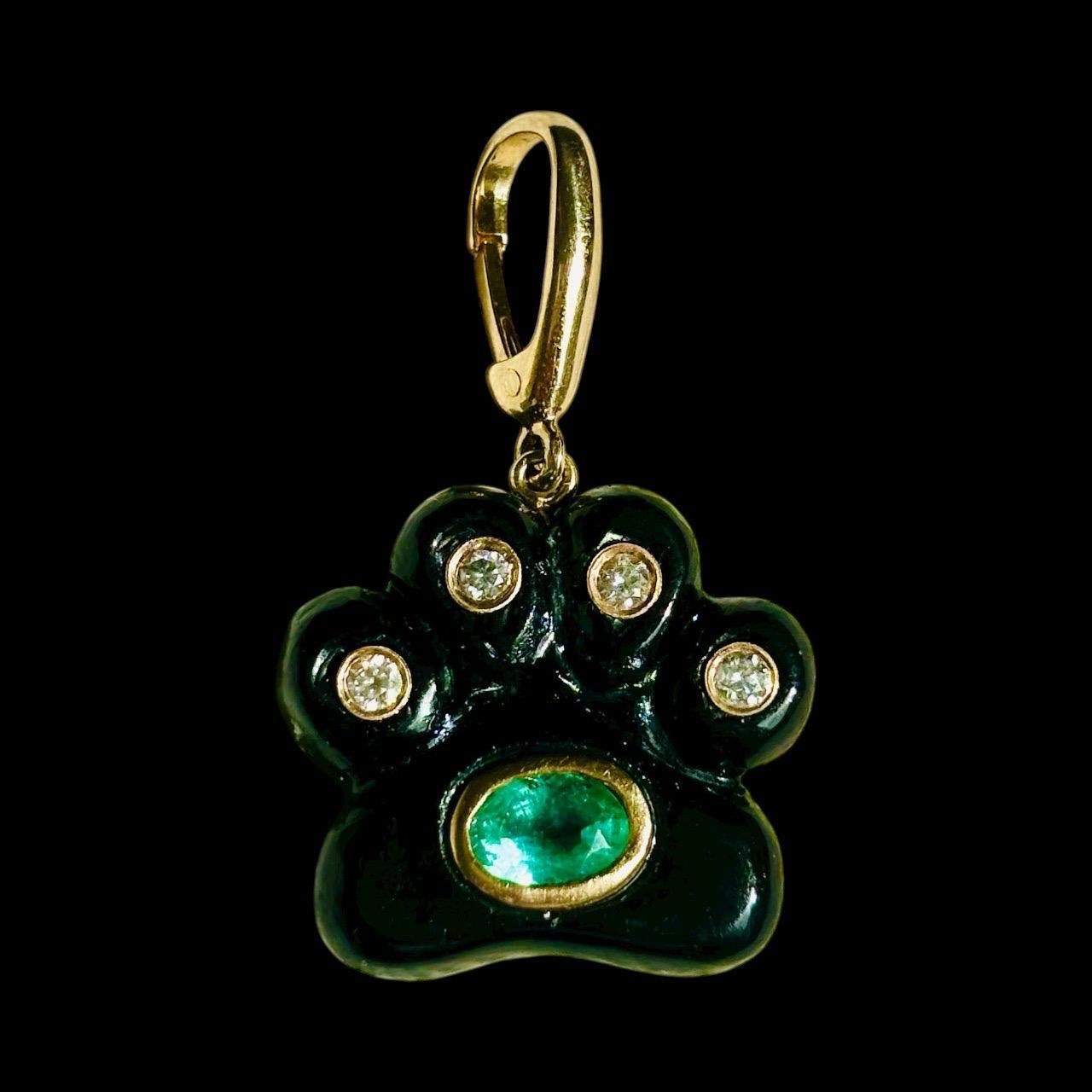 Ciondolo a forma di zampa di cane, onice nera, diamanti, smeraldo e oro 14k in vendita 7