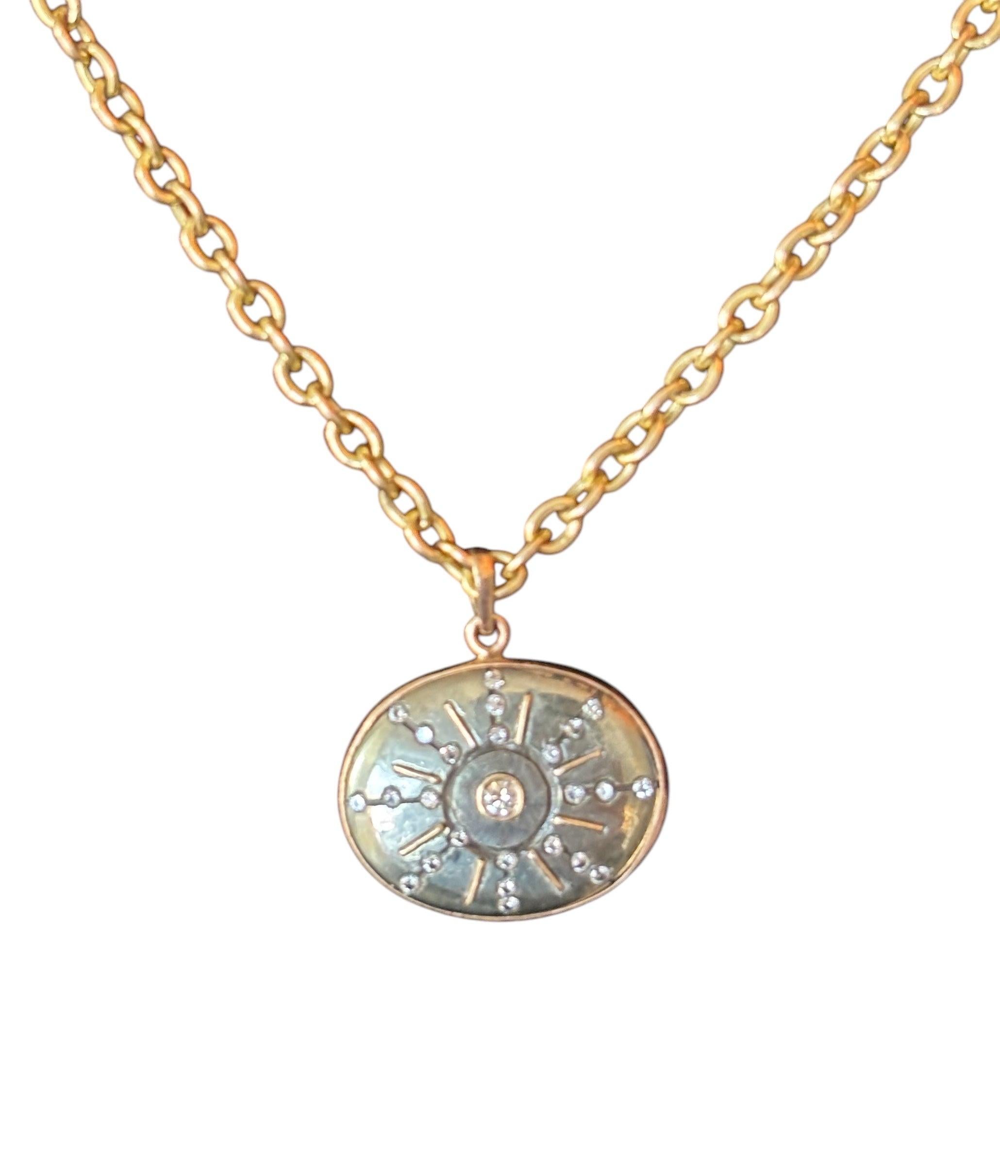 Pendentif SOL, pyrite avec diamants et or 14k Neuf - En vente à New York, NY