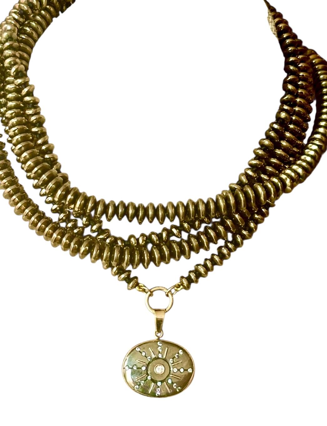 Pendentif SOL, pyrite avec diamants et or 14k en vente 5