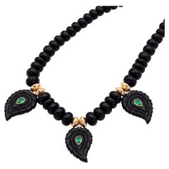 Collier en or 14k Onyx noir avec tsavorites et marguerites