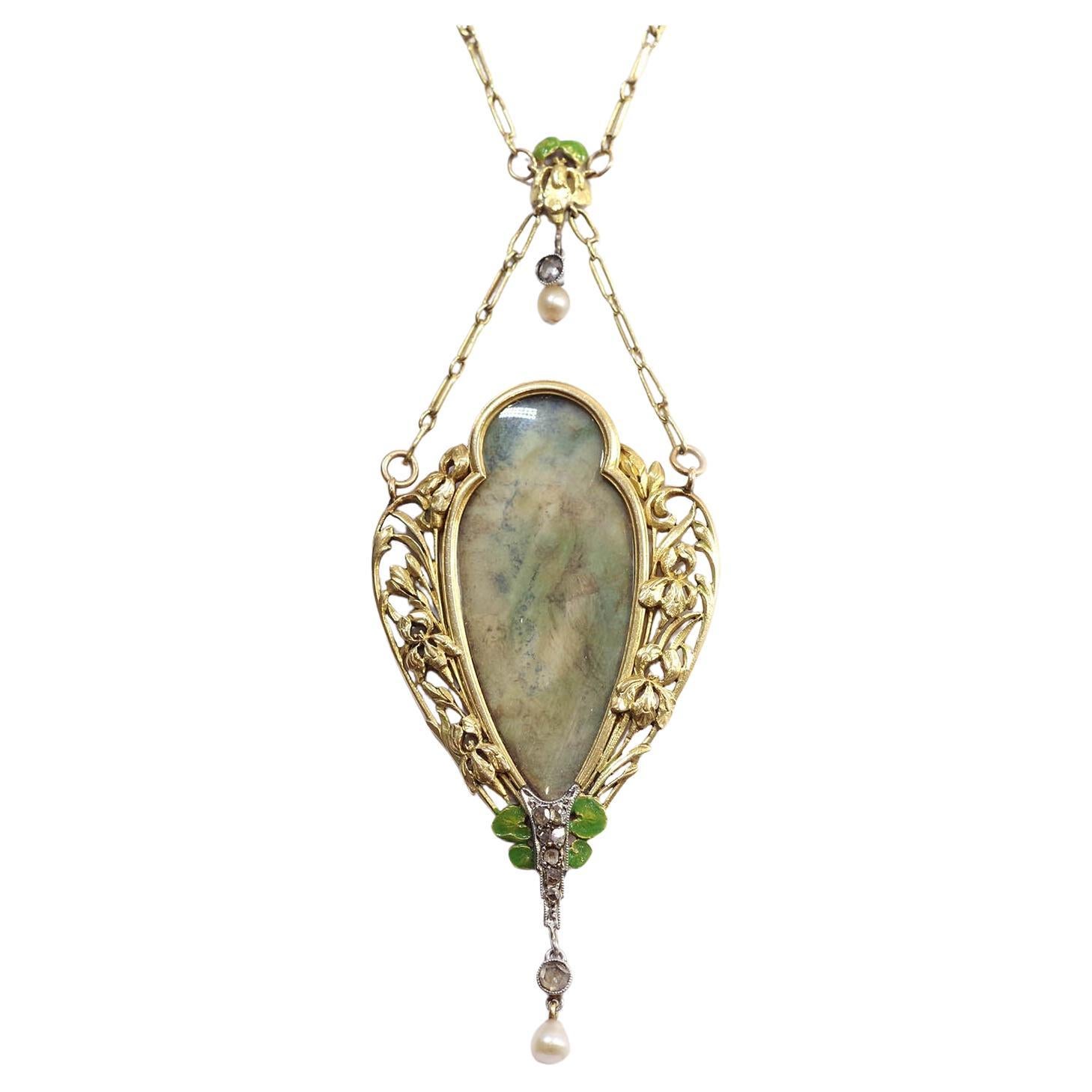 Art Nouveau water lilies necklace and irises in 18k gold, naturalist jewelry For Sale