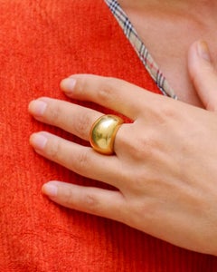 Domed bombe ring in 18 karats gold, vintage ring