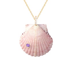 Rosa Muschel-Anhänger mit natürlichen Diamanten und violettem Saphir