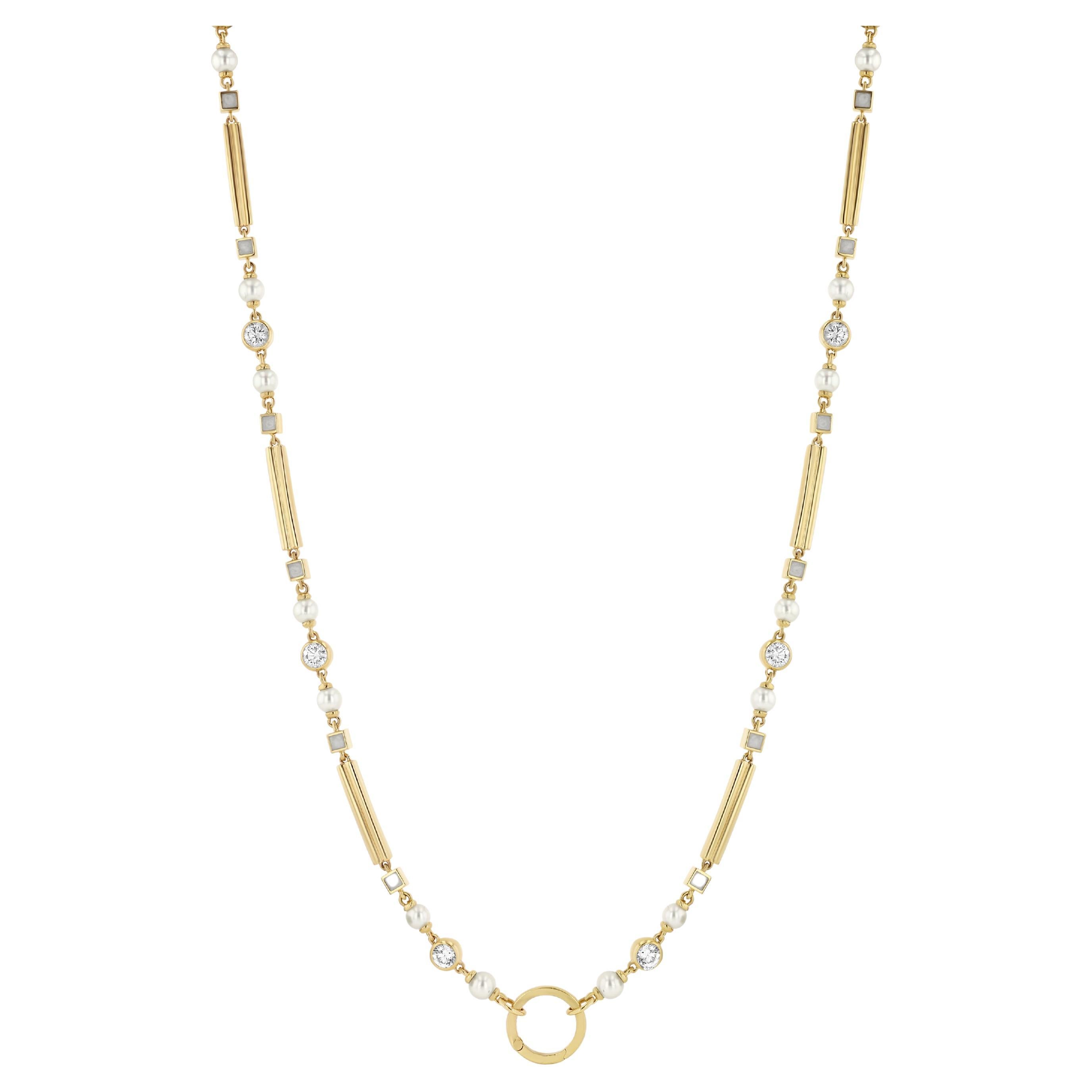 Le pendentif et la chaîne Clara GIA 3ct SI1 marquise serti lunette et chaîne en diamants en vente