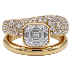 Certified 3ct white sapphire ring with round diamonds in 18k Yellow Gold