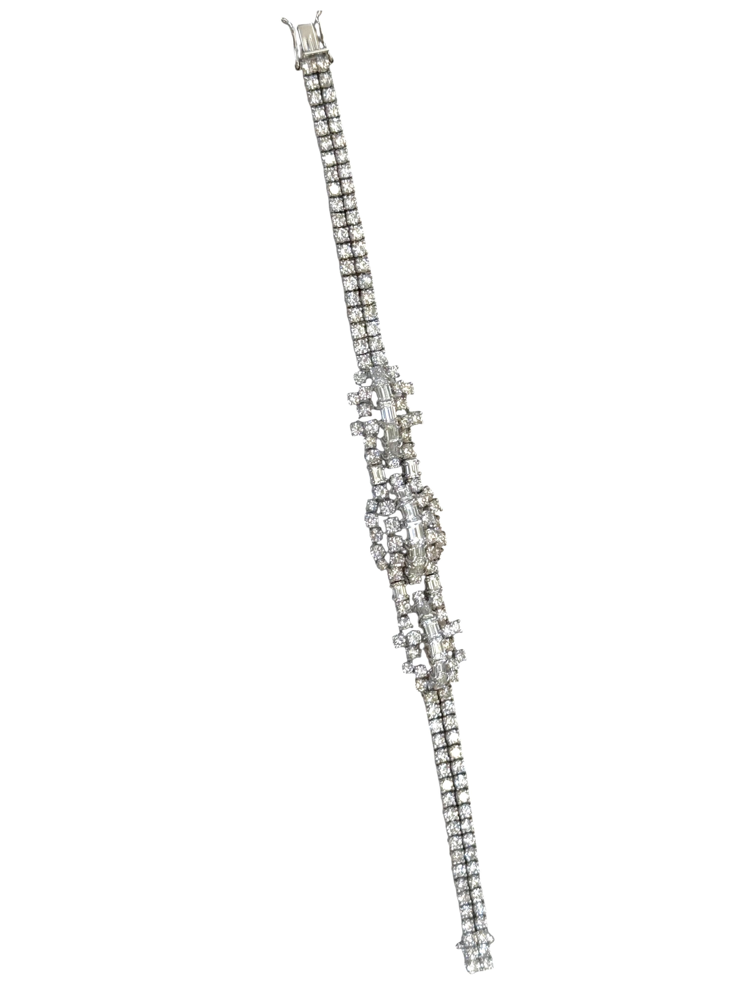 1970s 18K White Gold and Platinum Diamond Bracelet For Sale 4
