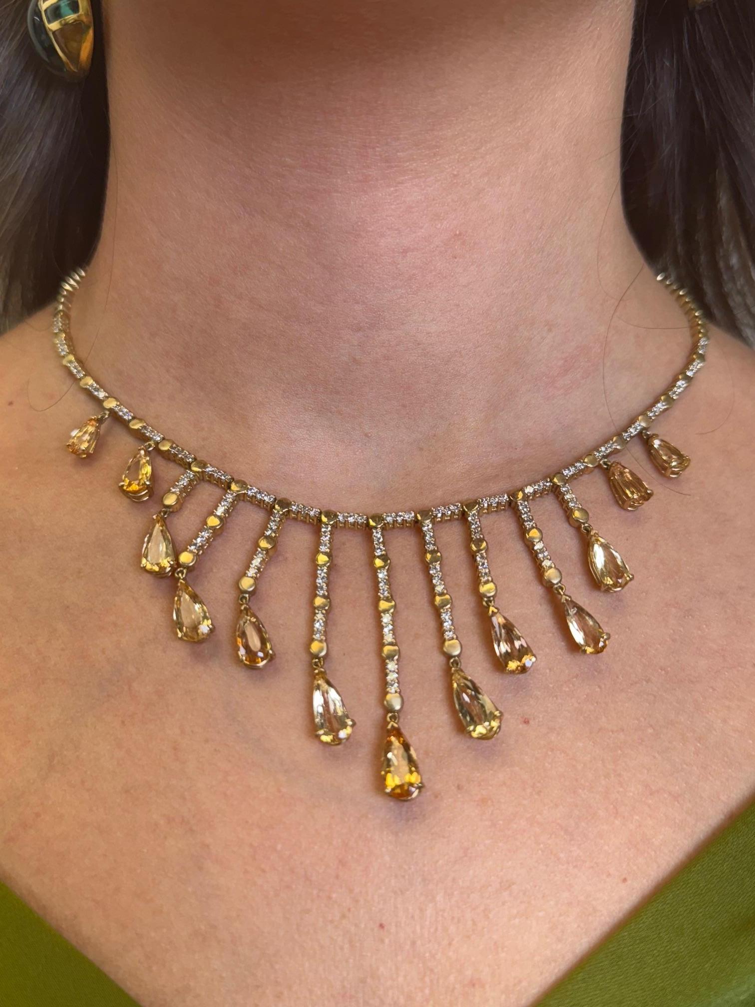 Collana vintage con frange di diamanti e topazio imperiale in oro giallo 14K in vendita 4