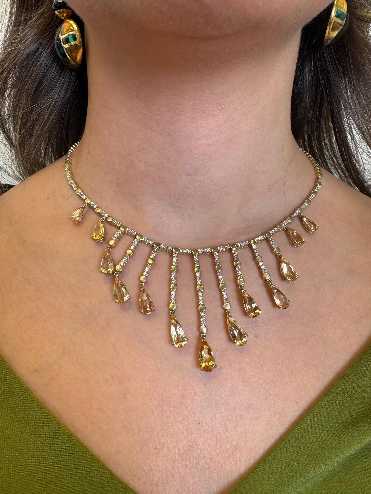 Collana vintage con frange di diamanti e topazio imperiale in oro giallo 14K in vendita 5