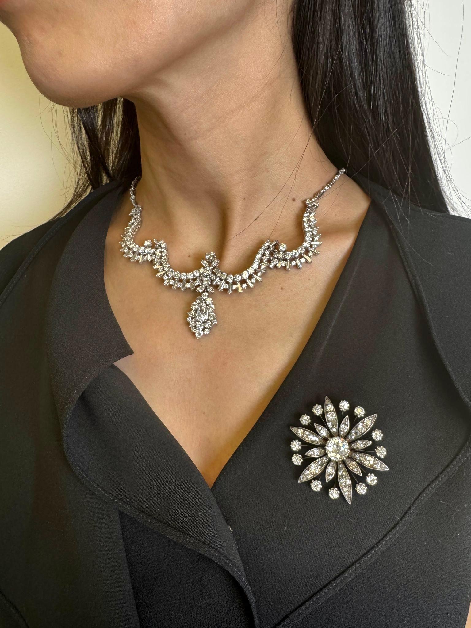 Collana di diamanti vintage in platino con pera, marquise, baguette e brilliante C.C. in vendita 7