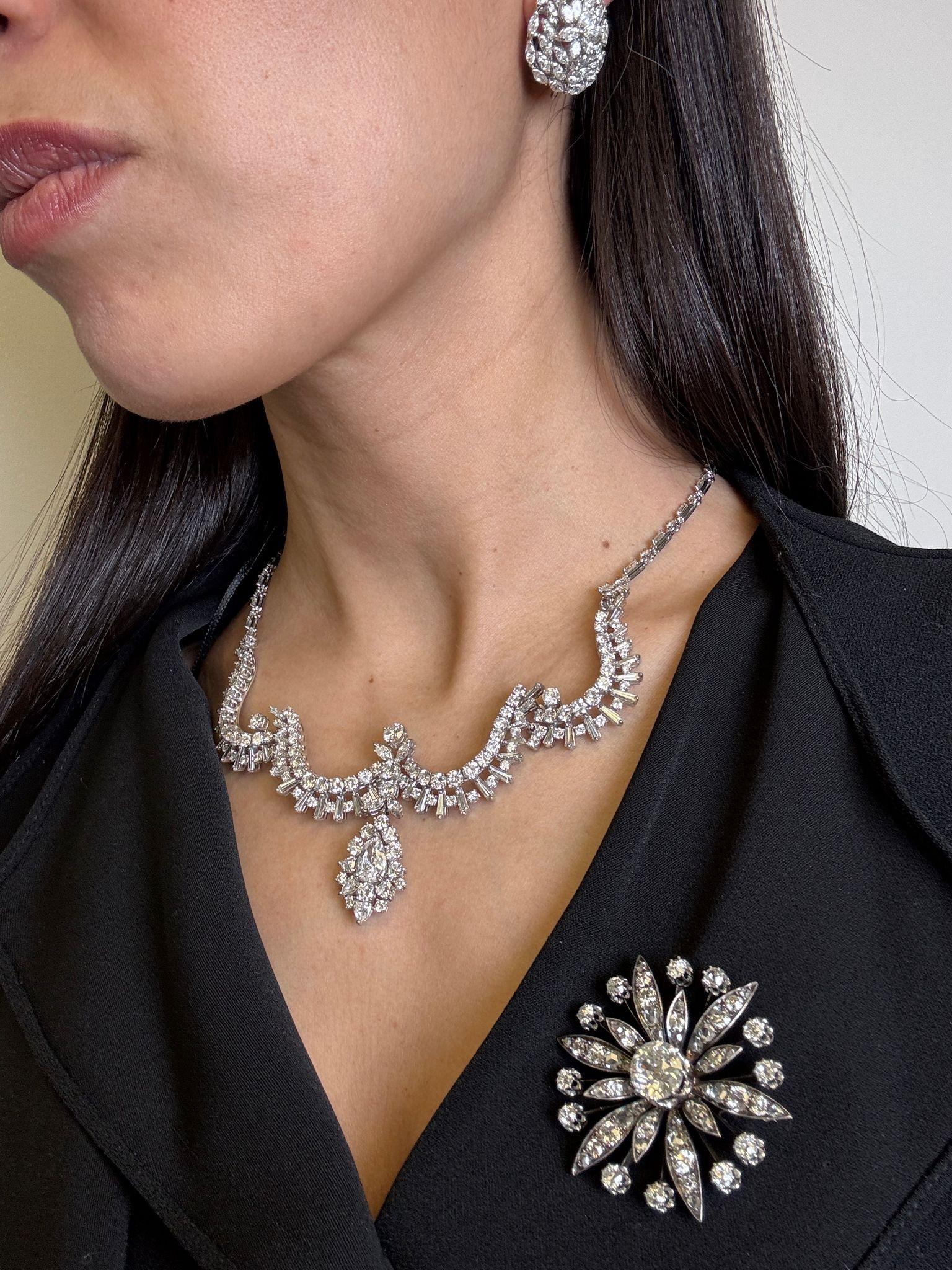 Collana di diamanti vintage in platino con pera, marquise, baguette e brilliante C.C. in vendita 11