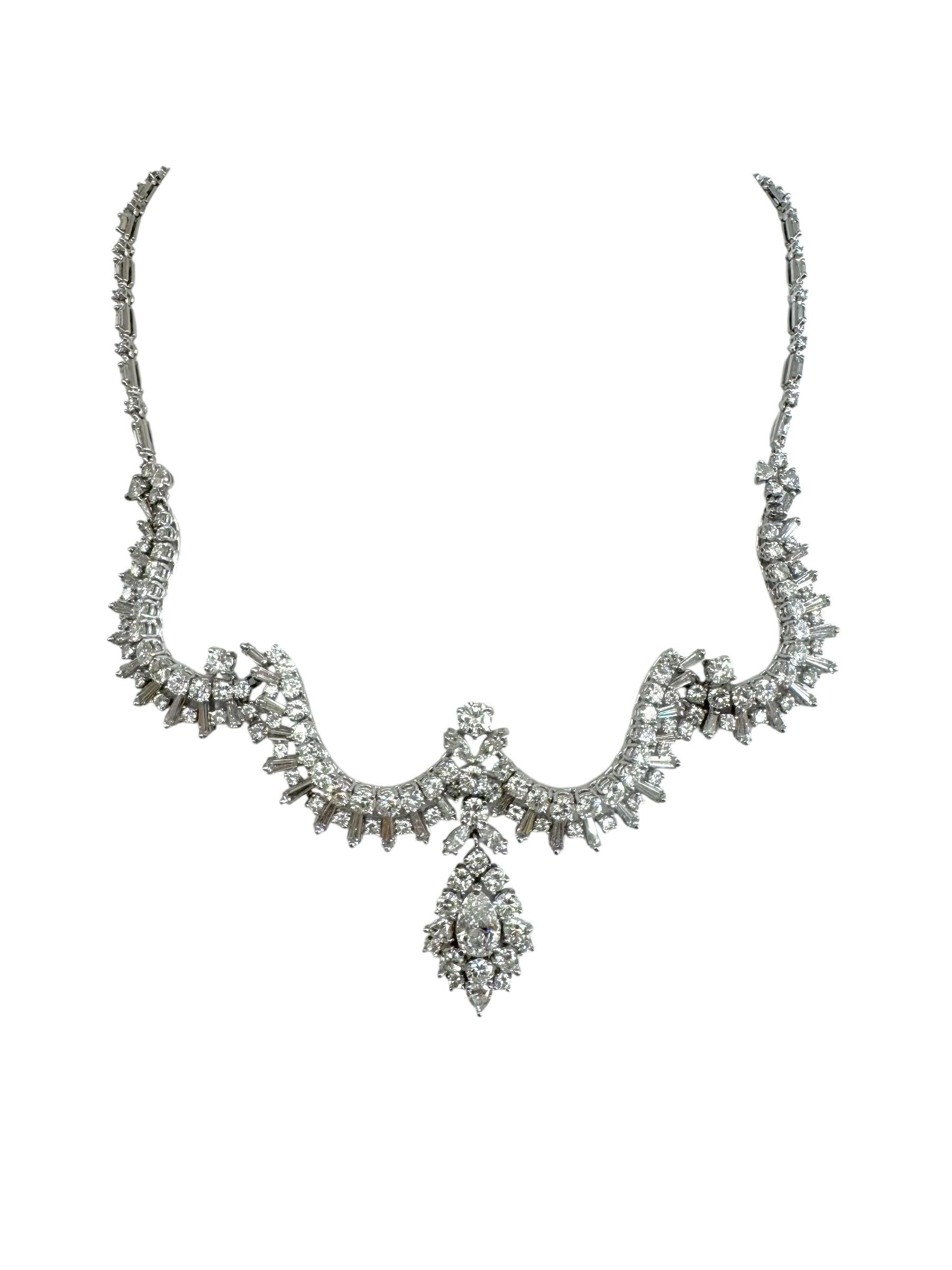 Collana di diamanti vintage in platino con pera, marquise, baguette e brilliante C.C. in vendita 16