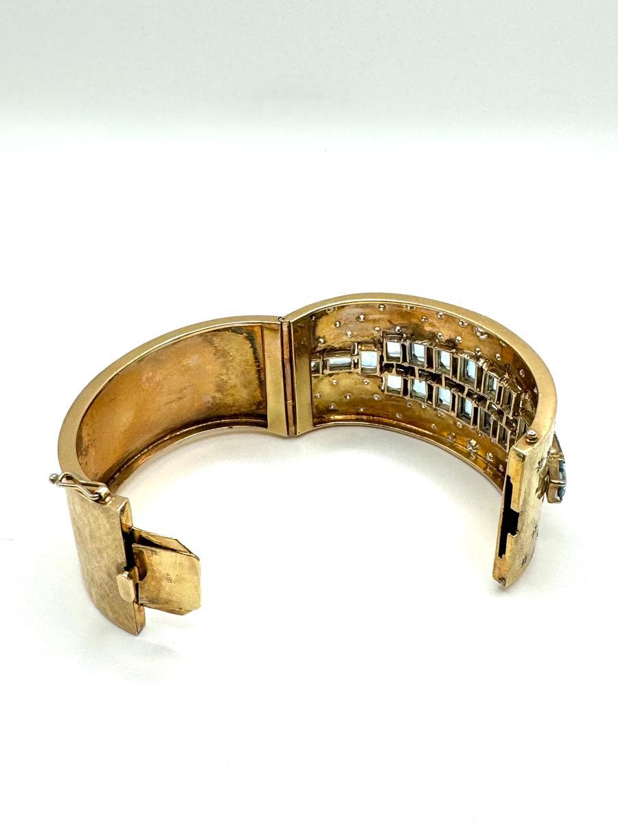 Taille émeraude Vintage Bracelet manchette large en or jaune 18K aigue-marine et diamant en vente