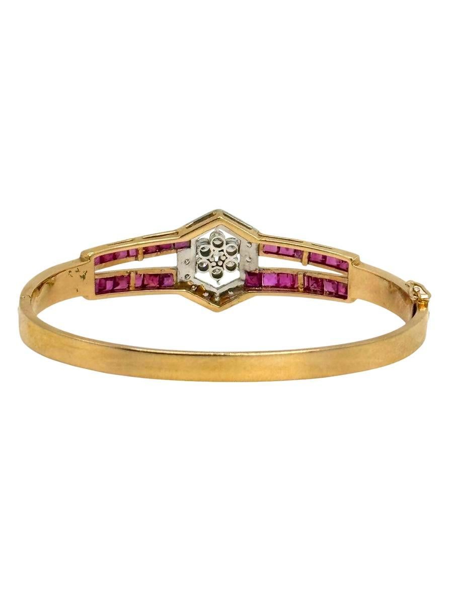 Vintage 14K Yellow Gold Ruby and Diamond Bangle Bracelet Excellent état - En vente à Great Neck Plaza, NY