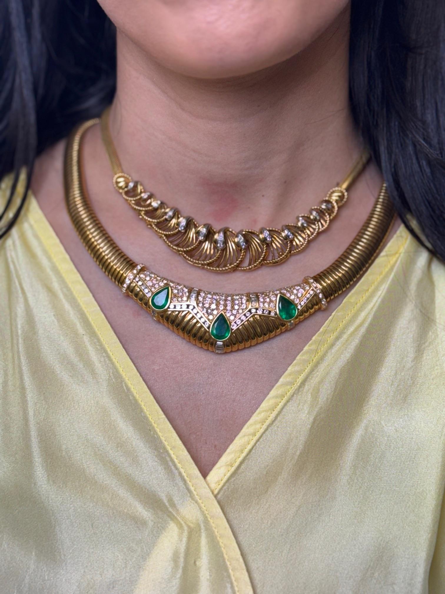 Collier à maillons en éventail en or jaune 18K et diamants en vente 3