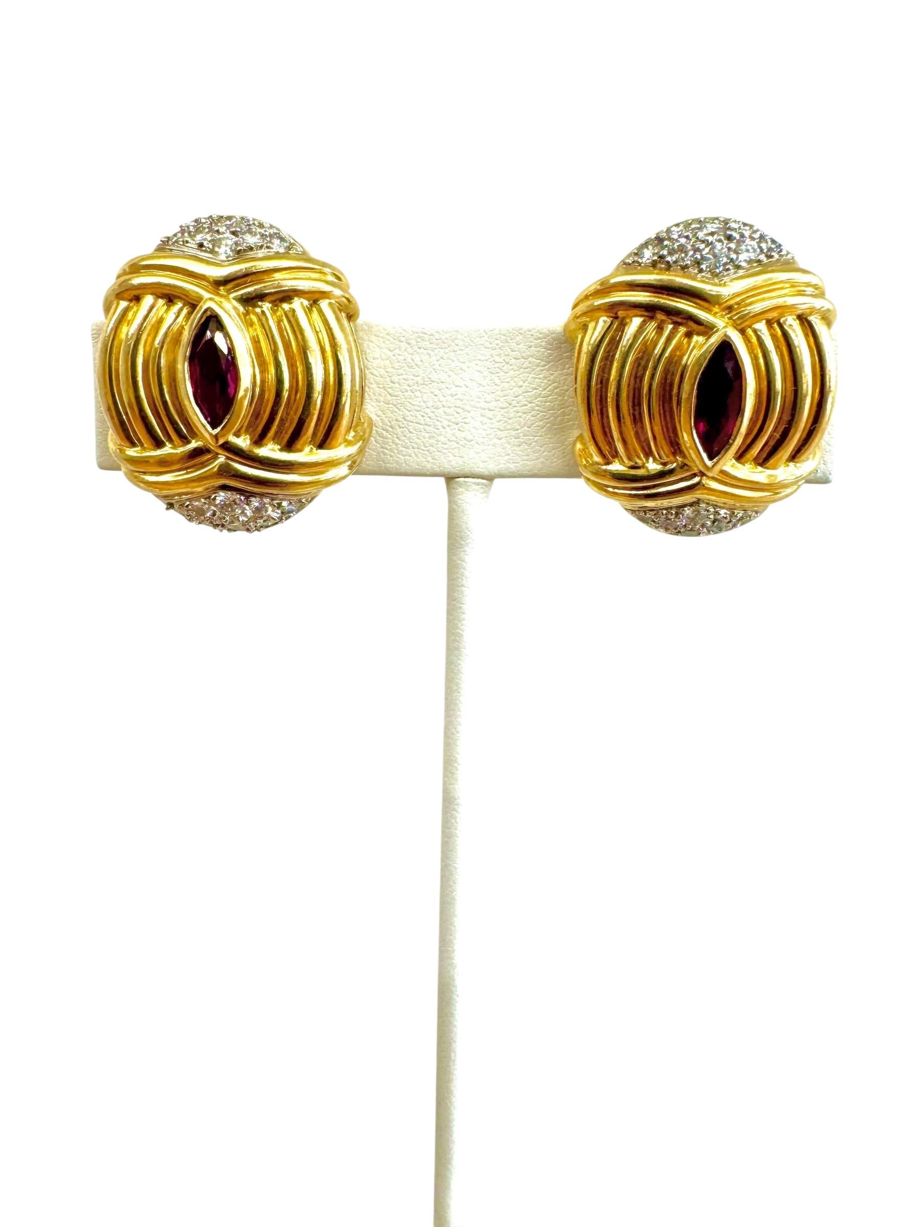 Audaci orecchini a clip in oro 18 carati degli anni '80 con rubini e diamanti in vendita 2